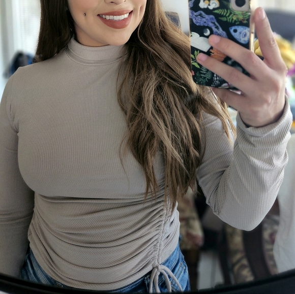 Drawstring Mock Neck Top - Picture 3 of 3